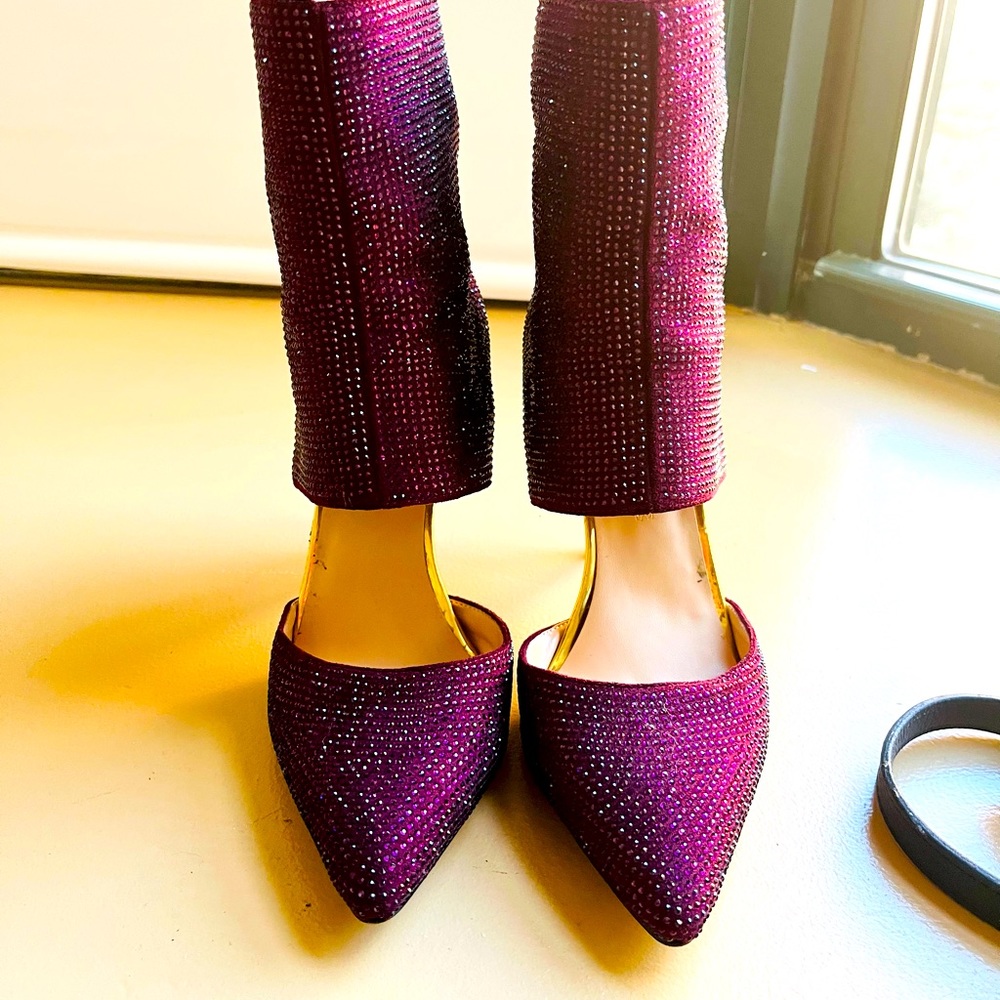 Size 7.5 Red Wine